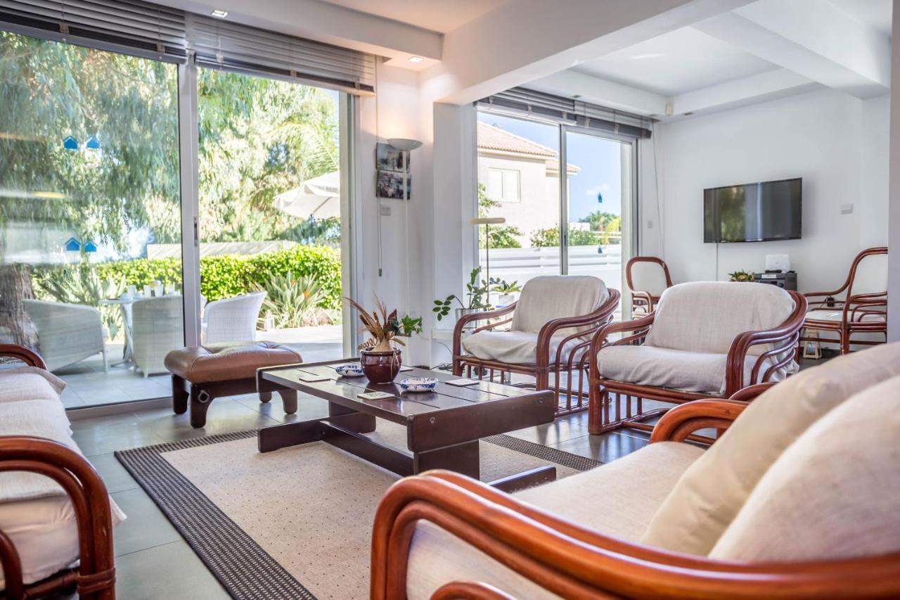 Villa Hibiscus Протарас Екстериор снимка