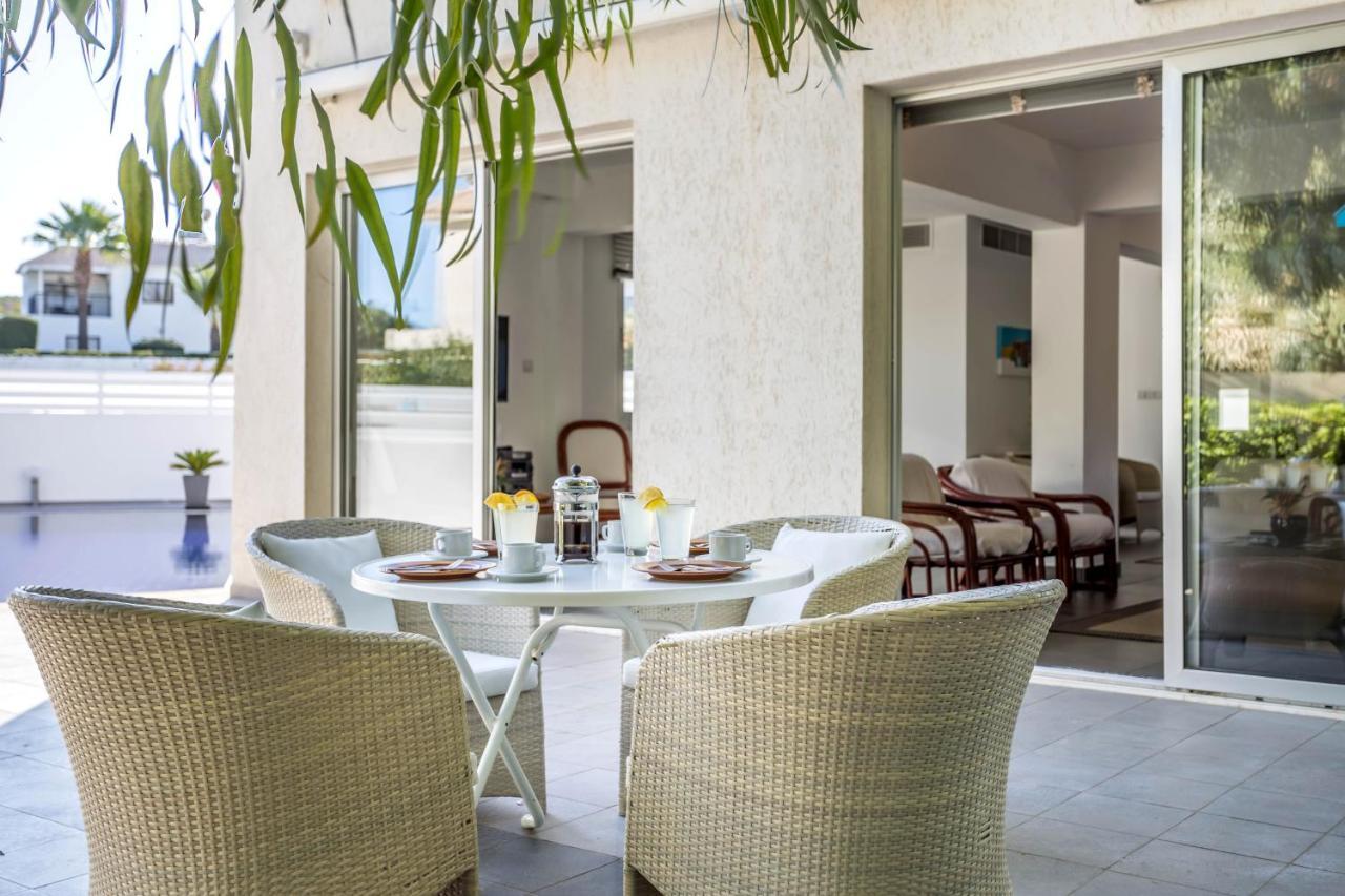 Villa Hibiscus Протарас Екстериор снимка