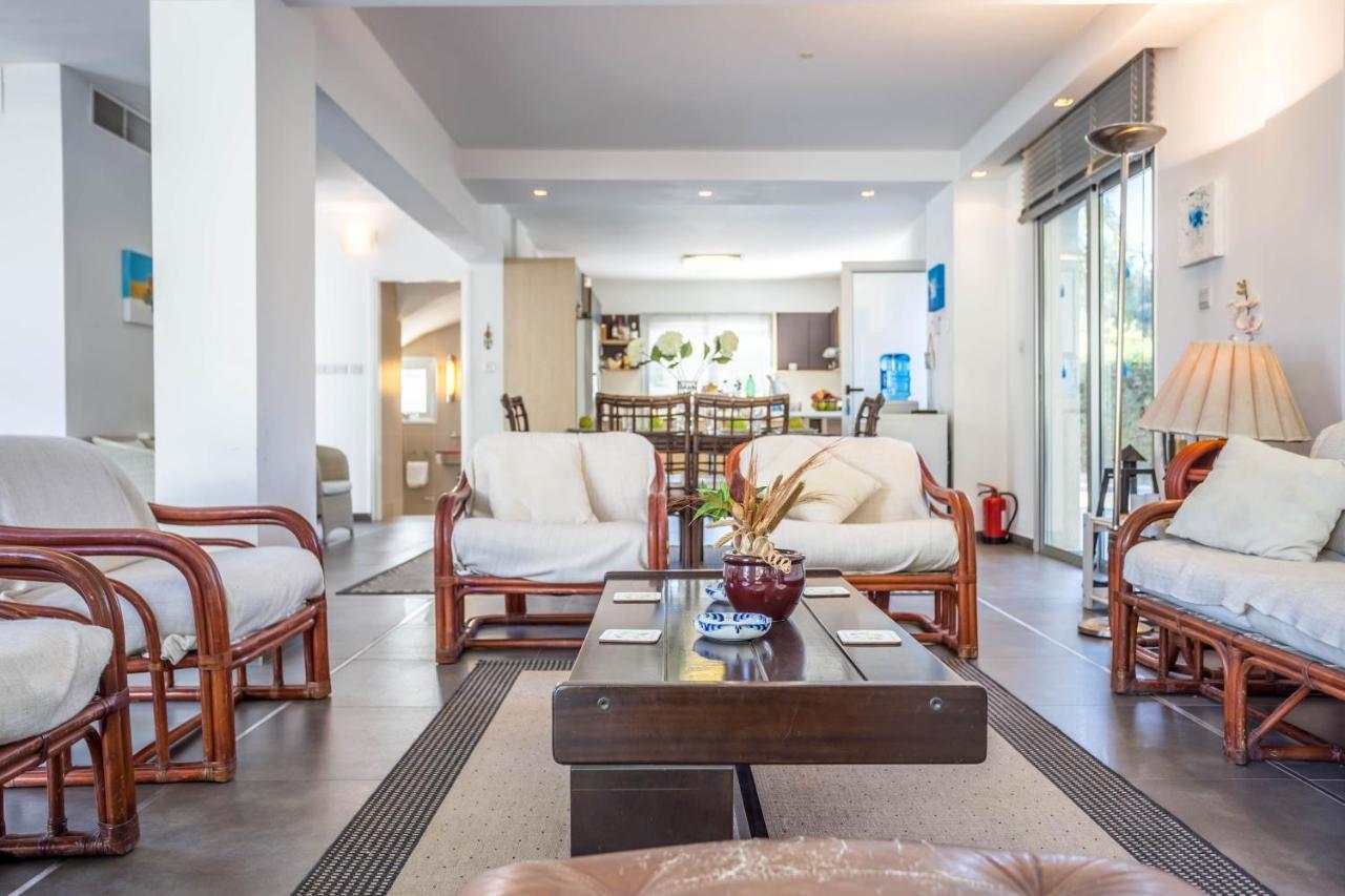 Villa Hibiscus Протарас Екстериор снимка