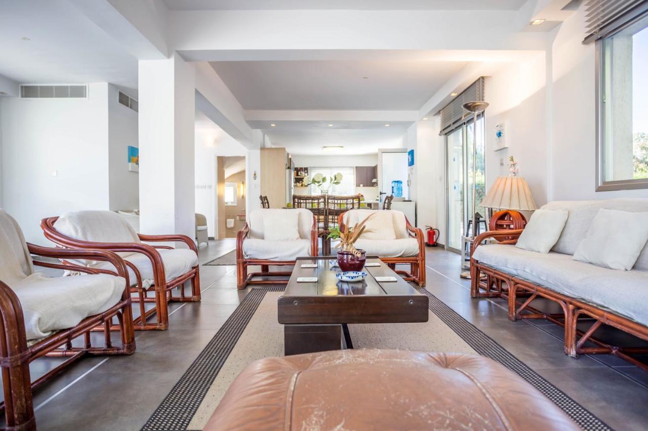Villa Hibiscus Протарас Екстериор снимка